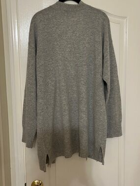 Charter Club Light Gray Long Sleeve Tunic Sweater